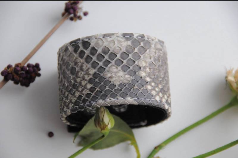 Schneller Versand Echte Python-Haut-Armband Schlangenprint-Lederarmband | Handgefertigtes Lederarmband Flach Armband Damen Schneller Versand Echte Python-Haut-Armband Schlangenprint-Lederarmband | Handgefertigtes Lederarmband Flach Armband Damen von HEDONISTBALI