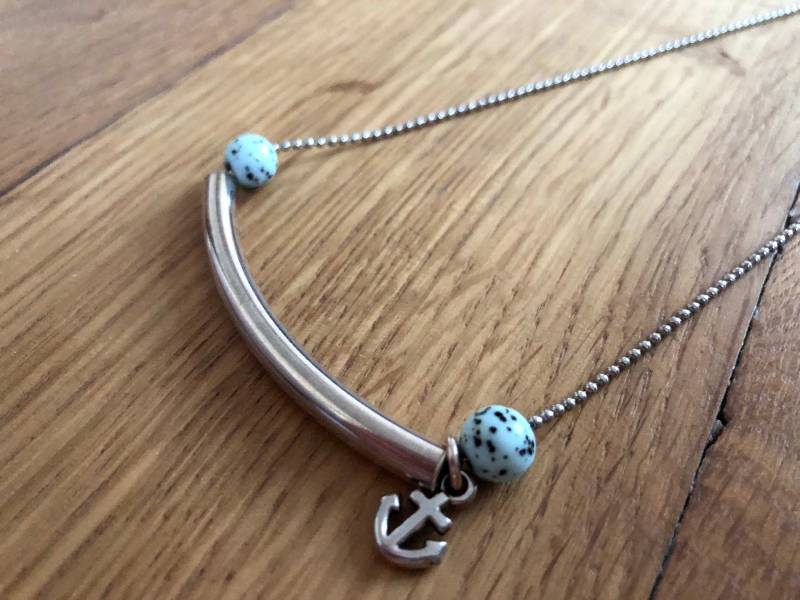 Silberne Kette Mit Röhrenperle Silber, Perlen Türkis Und Anker Anhänger Gold von HEIDIGoldBerlin