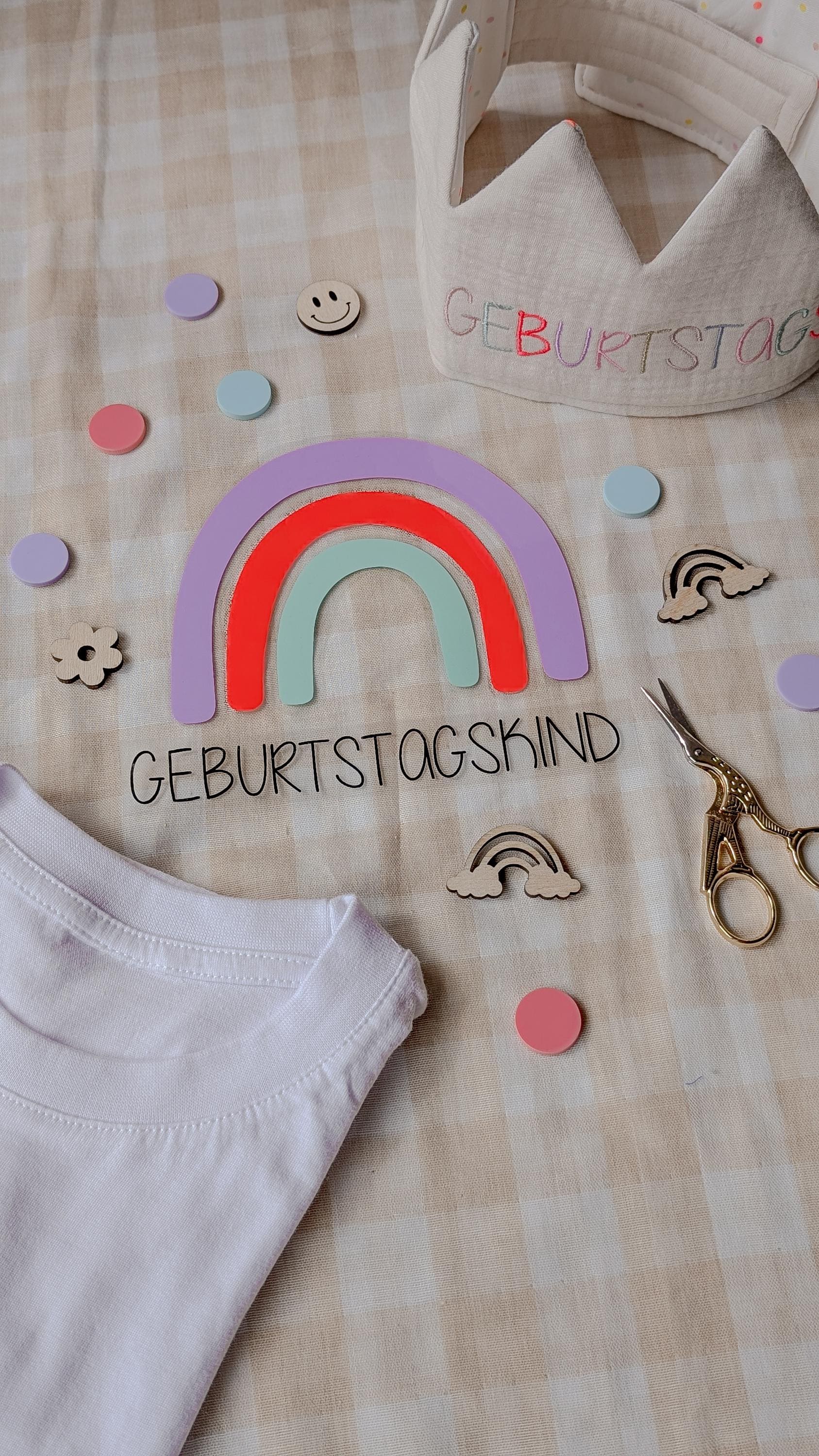Bügelbild Regenbogen + Geburtstagskind Für Geburtstagsshirt Patch Plott Zum Aufbügeln Flieder Mint Neon Bunt - Kleidung Bedrucken, Upcycling Bügelbild Regenbogen + Geburtstagskind Für Geburtstagsshirt Patch Plott Zum Aufbügeln Flieder Mint Neon Bunt - Kleidung Bedrucken, Upcycling von HEJMARYetsy