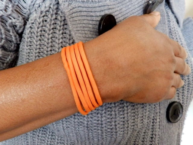 Weihnachtsgeschenk, Geschenk, Paracord Armband, Seil Schnur Pulsera Paracord, Geschenk Für Sie, Armband Weihnachtsgeschenk, Geschenk, Paracord Armband, Seil Schnur Pulsera Paracord, Geschenk Für Sie, Armband von HELEECUS