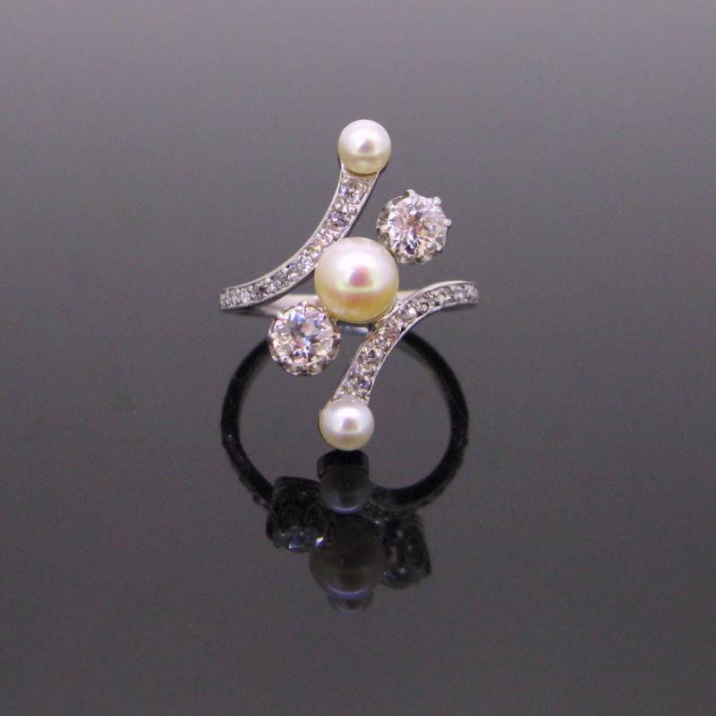 Antiker Edwardian Belle Epoque Diamanten & Perlen Ring, 18Kt Gold Und Platin, Um 1920 Antiker Edwardian Belle Epoque Diamanten & Perlen Ring, 18Kt Gold Und Platin, Um 1920 von HERITAGEMS