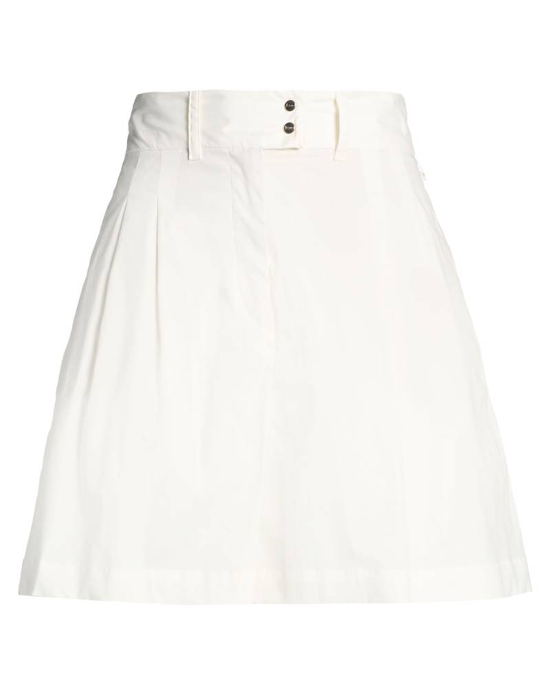 HERNO Shorts & Bermudashorts Damen Elfenbein von HERNO