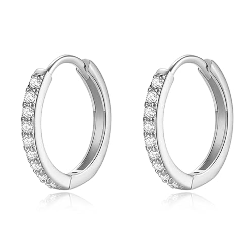 HESSAWELL Silber Hoop Ohrringe für Frauen Silber plattiert Cubic Zirkonia Hoop Ohrringe Set Lightweight Huggie Hoops Hypoallergenic Silber Ohrringe HESSAWELL Silber Hoop Ohrringe für Frauen Silber plattiert Cubic Zirkonia Hoop Ohrringe Set Lightweight Huggie Hoops Hypoallergenic Silber Ohrringe von HESSAWELL