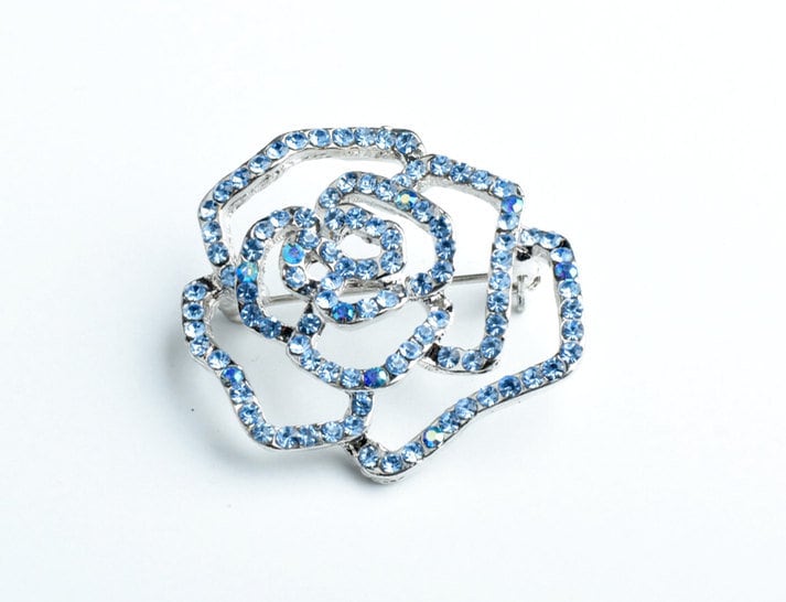 Vintage 35 Mm Kleine Rose Anstecknadel Sapphire Kristall Ab, Jeder von HHHdesigns