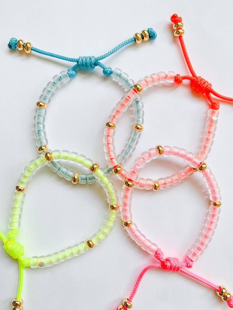 Neon Perlen Armbänder | Mini Glass Pony Individuelle Designs Trendige Hh Perla X Marea Von Liz Joy von HHperlastudio