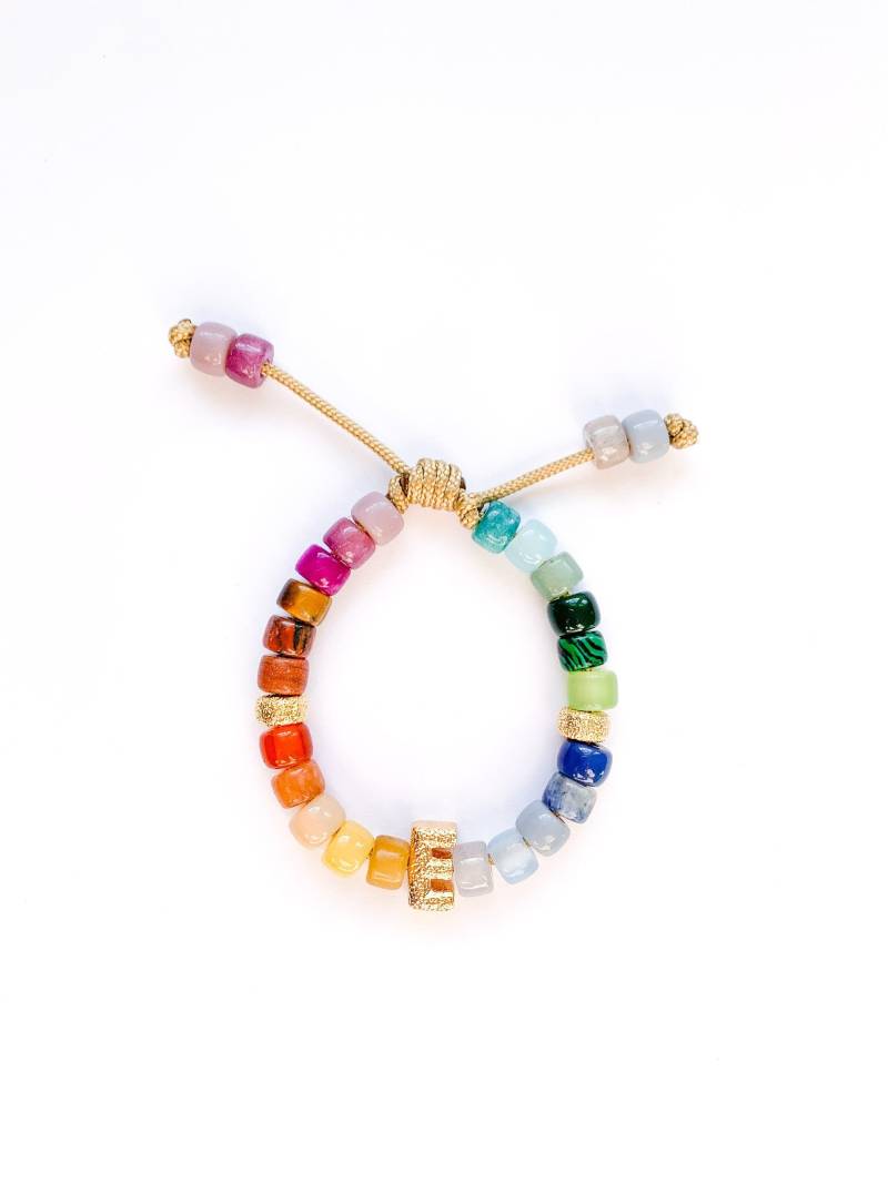 Nr.64 | Initial Edelstein Krähe Perlenarmband Pony Perlen Personalisierbar Designer Inspiriert Stärke Perle Arm-Süßigkeit Geschenk Für Mama von HHperlastudio