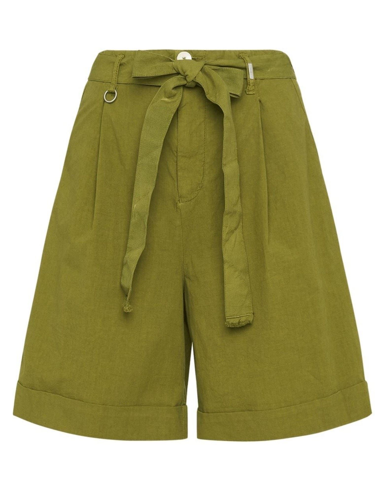 HIGH Shorts & Bermudashorts Damen Grün von HIGH