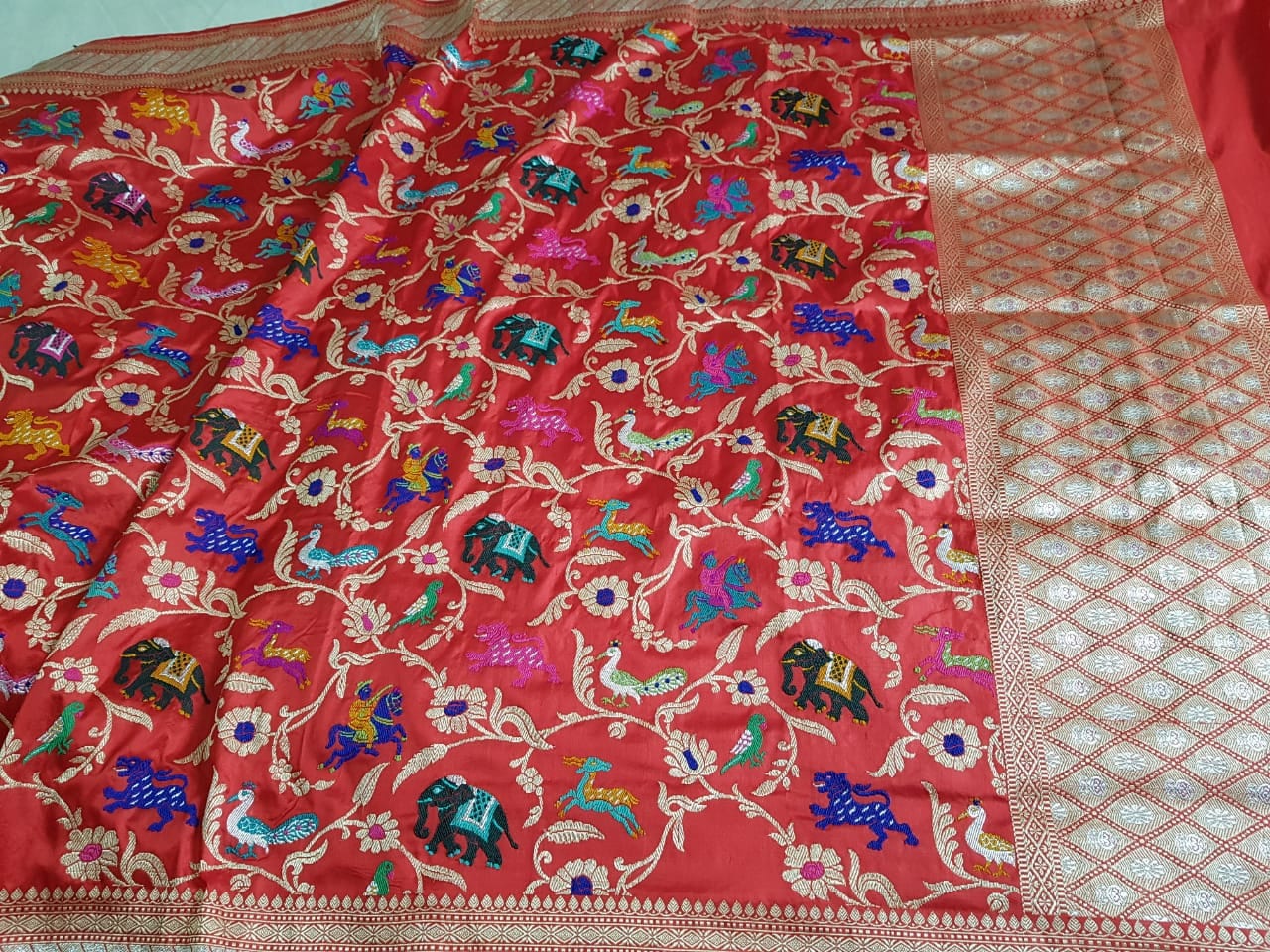 Banarasi Saree Sikargah Reiner Seide Traditioneller Für Hochzeit Sari Meenakari Roter Handloom Kadhhua von HITESHTEXTILES
