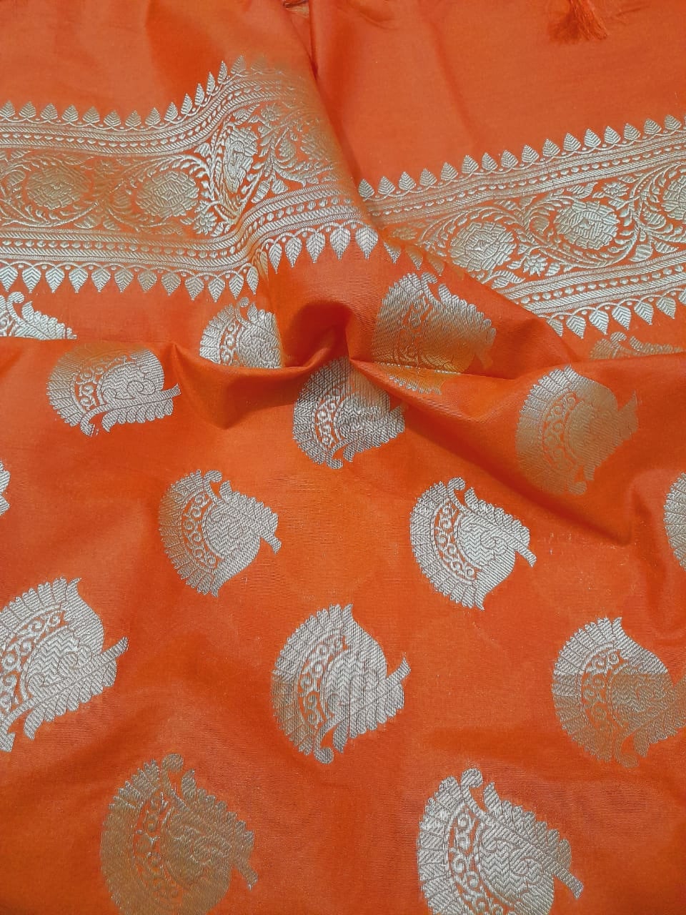 Jacquard Dupatta Orange Art Silk Hochzeits Banarasi Dupata Zari Work Handloom Handmade von HITESHTEXTILES