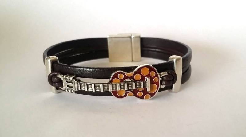 Gitarren-Lederarmband, Emaille Rocker Manschette, Braunes Armband von HITUK