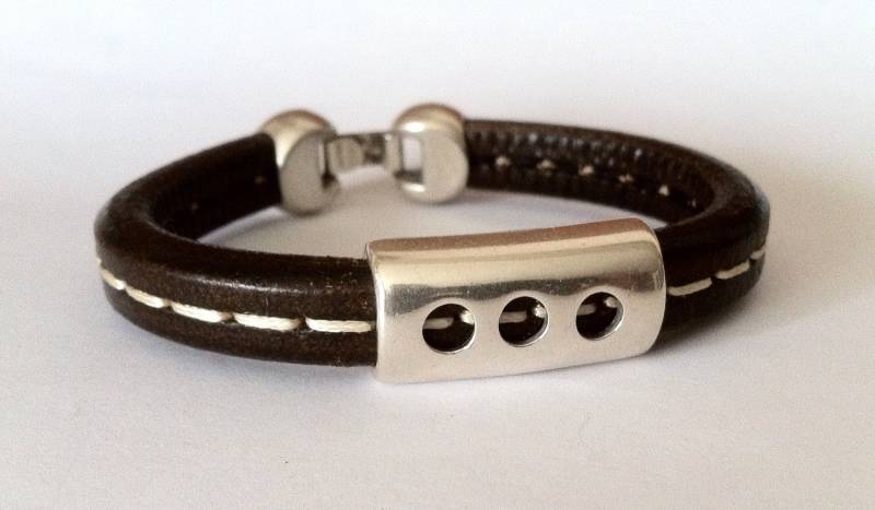 Herren Braun Lederarmband, Versilberter Hakenverschluss von HITUK