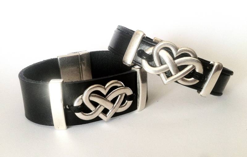 Infinity Lederarmband Set Personalisierte Versilberte Manschetten von HITUK