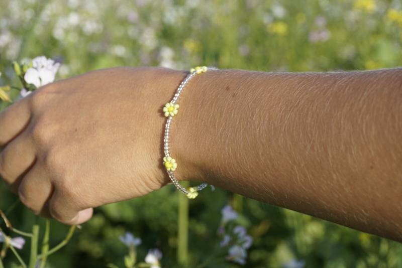 Perlenarmband Mit Bunten Blumen, Colorful Daisy Bracelet Perlenarmband Mit Bunten Blumen, Colorful Daisy Bracelet von HKButterflyBracelets
