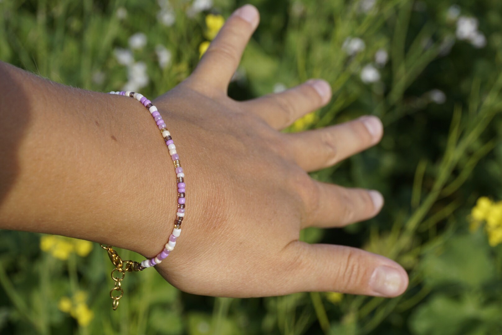 Perlenarmband Mit Perlmutt - Und Pastellfarbenen Perlen, Beaded Bracelet Perlenarmband Mit Perlmutt - Und Pastellfarbenen Perlen, Beaded Bracelet von HKButterflyBracelets