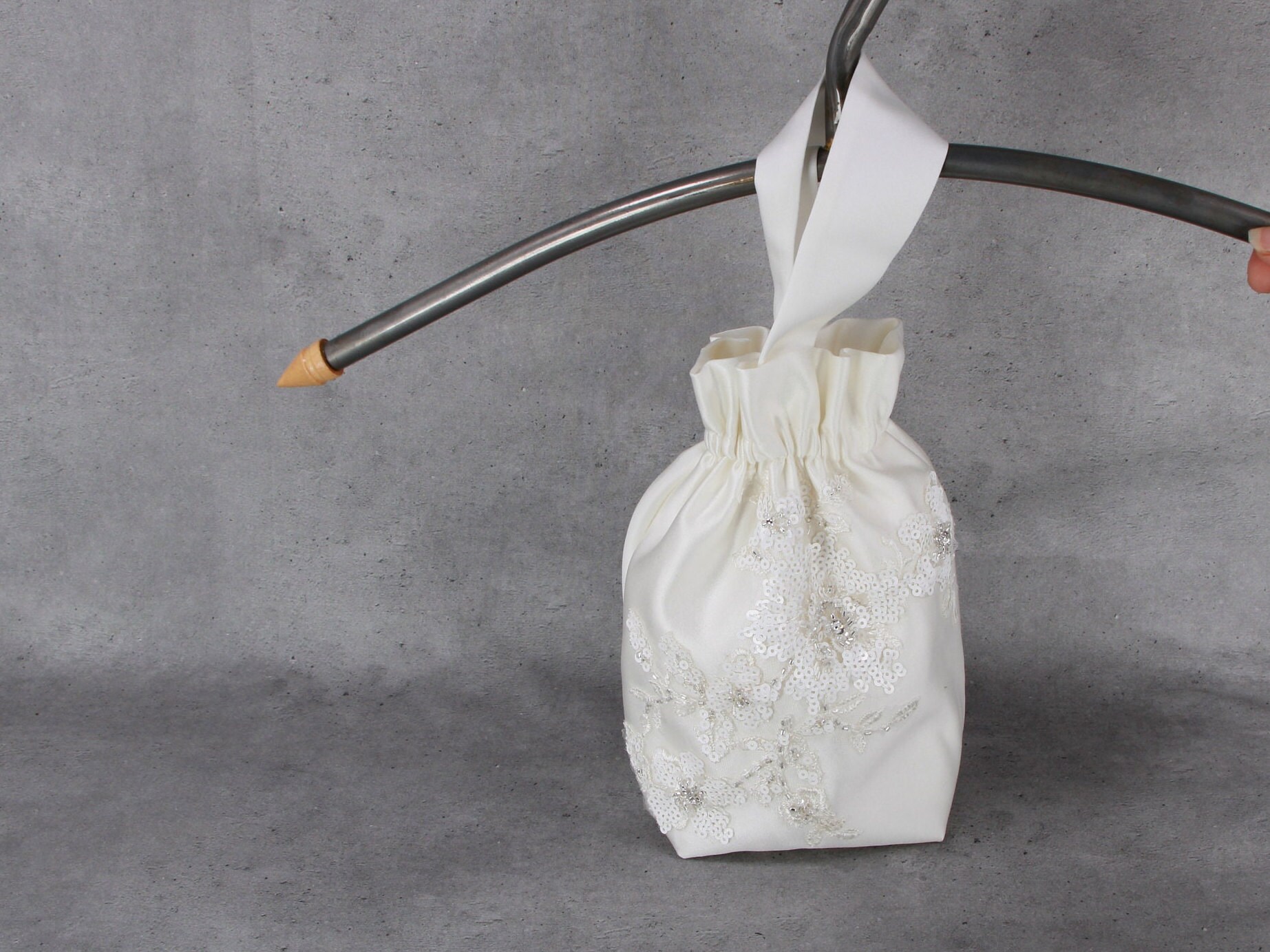 Brautbeutel, Ivery Elegante Brauttasche Mit Applikation Und Steinchen Brautbeutel, Ivery Elegante Brauttasche Mit Applikation Und Steinchen von HKModeHandmade