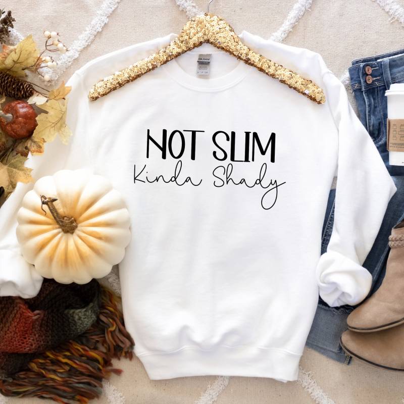 Nicht Slim Kinda Shady | Lustiges T-Shirt Sarkasmus Shirt Super Mom Geschenk Herbst Sweatshirt Mama Bestfriends Geschenke von HMDesignStudioUS