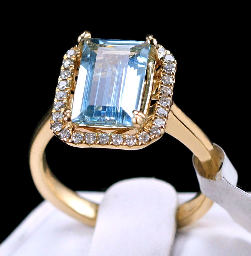 Aquamarin Baguette Solitär Diamant Halo Mit Akzente 14K Solid Gold Ring Aquamarin Baguette Solitär Diamant Halo Mit Akzente 14K Solid Gold Ring von HMFineJewelry