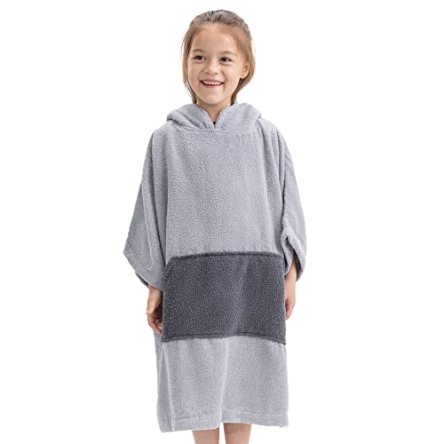 HOMELEVEL Kinder Badeponcho aus 100% Baumwolle - Poncho Handtuch für Strand Schwimmbad - Surfponcho mit Kapuze - Bademantel für Jungen und Mädchen von HOMELEVEL