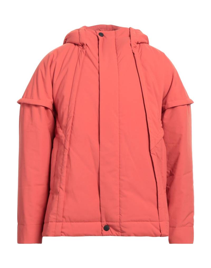 HOMME PLISSÉ by ISSEY MIYAKE Jacke & Anorak Herren Koralle von HOMME PLISSÉ by ISSEY MIYAKE