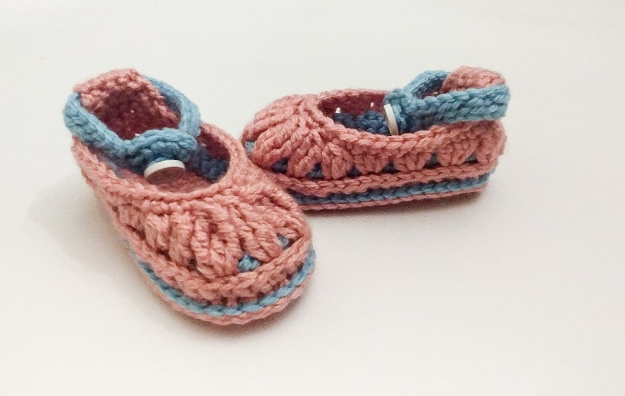 Babyschuhe Für Mädchen Baby Häkeln Schühchen Bleiben Auf, Kleinkind Kleidung, Mädchen, Babyschuhe, Baby-Mädchen-Geschenk-Ideen von HOOKEDonCrochetEMILY