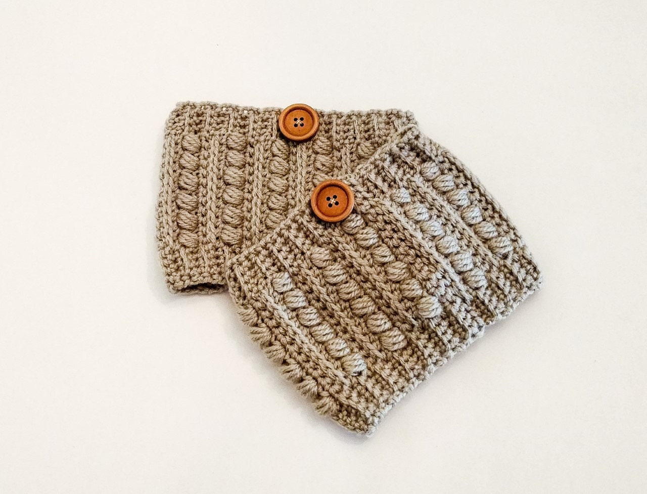 Boot Topper, Manschetten Häkeln, Stiefel Stulpen, Wolle-Boot-Manschetten, Manschetten, Frauen-Boot-Manschetten, Abdeckungen, Stilvolle Manschette von HOOKEDonCrochetEMILY