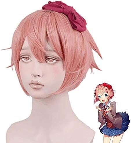 Wig Anime Cosplay DDLC Doki Doki Literature Club Sayori Damen-Perücke, rosa, kurze Perücke, Cosplay-Kostüm, hitzebeständige Kunsthaar-Perücken + Kappe (ohne Kopfbedeckung) von HOWGARI