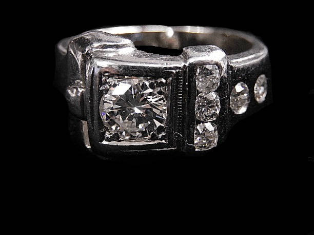 Diamant-Schnallen-Ring - 2519Ja4239 von HPSJEWELERS