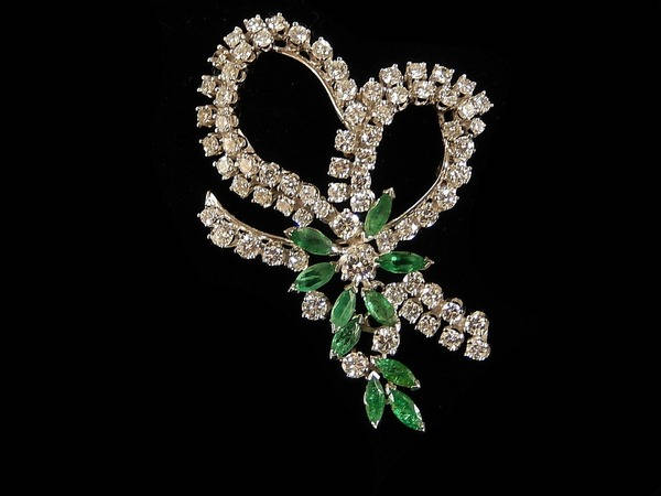 Diamant~Smaragd Brosche 1763Ds103 von HPSJEWELERS