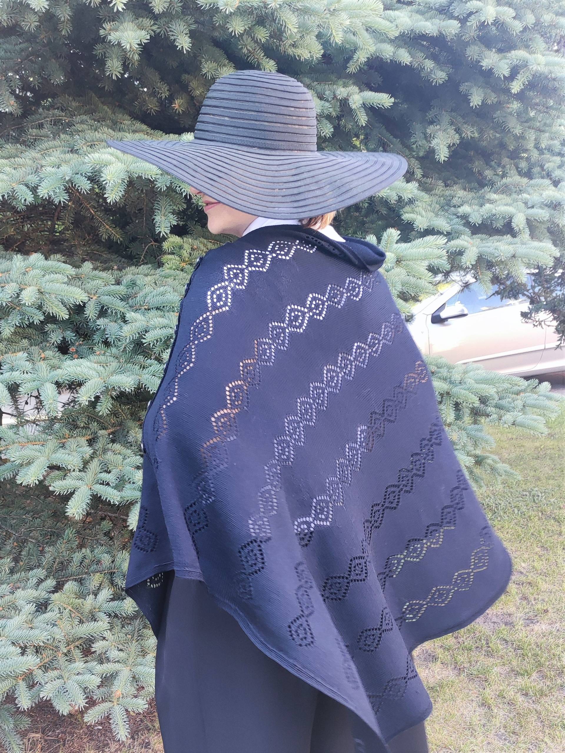 Blauer Schal-Poncho, Kaschmirwolle Schal, Poncho-Pullover, Handgefertigter Schal, Blauer Mantel, Strick Poncho, Dunkelblauer Schal, Frauen Blauer Schal-Poncho, Kaschmirwolle Schal, Poncho-Pullover, Handgefertigter Schal, Blauer Mantel, Strick Poncho, Dunkelblauer Schal, Frauen von HPstoreLT