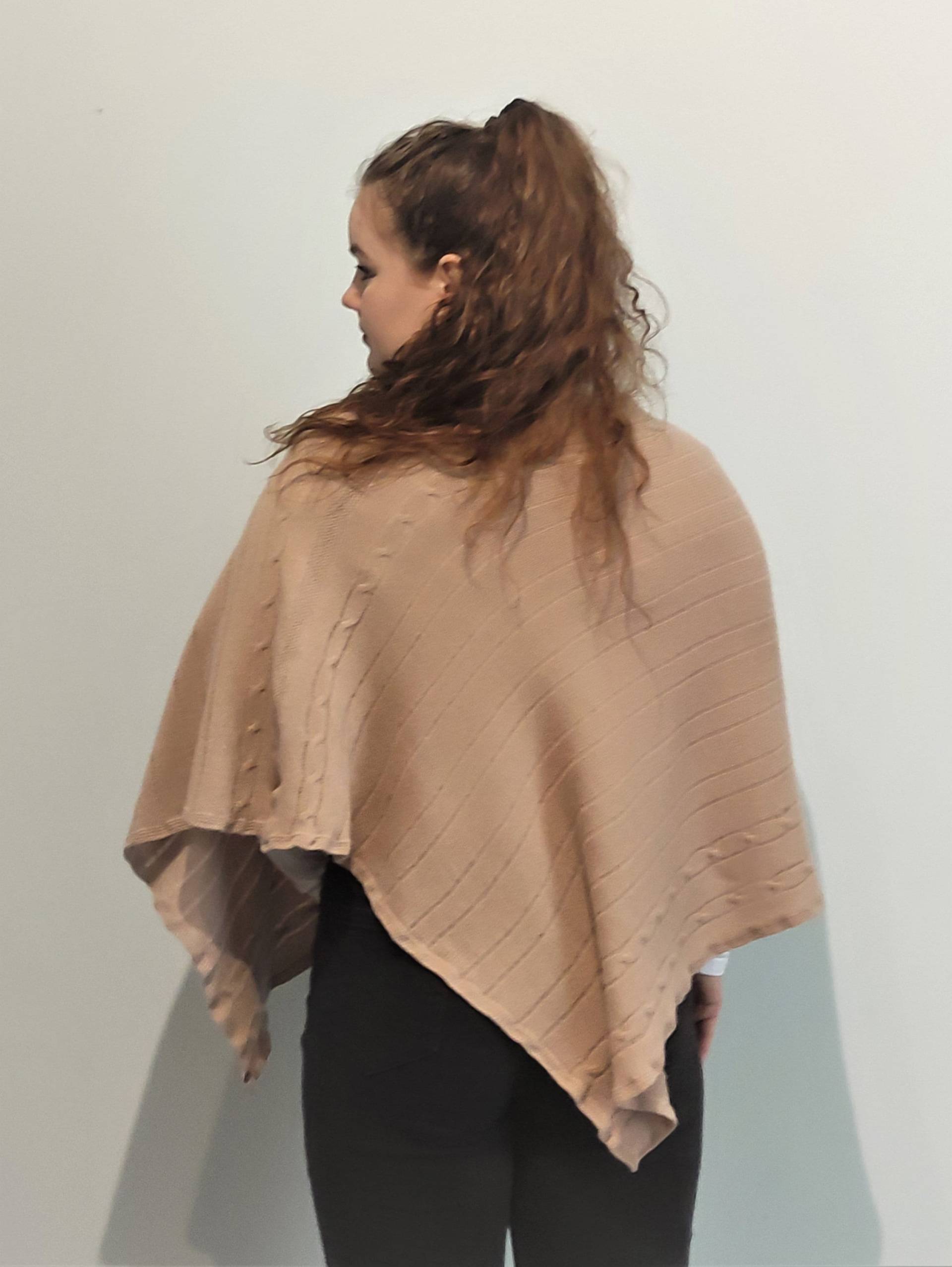 Brauner Schal-Poncho, Kaschmir Wolle Schal, Poncho Pullover, Handgefertigter Schal, Brauner Mantel, Gestrickter Poncho, Brauner Wrap, Frauen von HPstoreLT