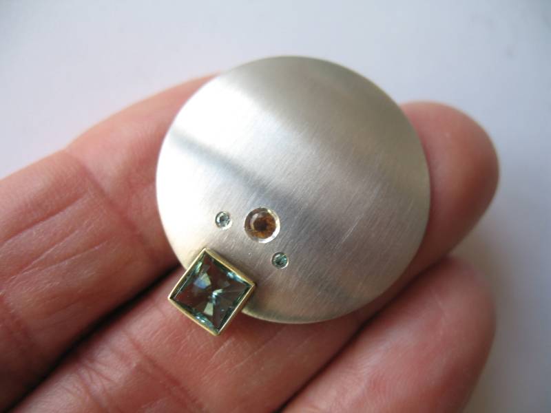 Jetzt Gehts Ab Ohrstecker Aus Sterlingsilber Mit Turmalinen in 585 Goldfassung Und Paraiba-Turmalin Plus Citrin von HSSSchmuckSchmiede