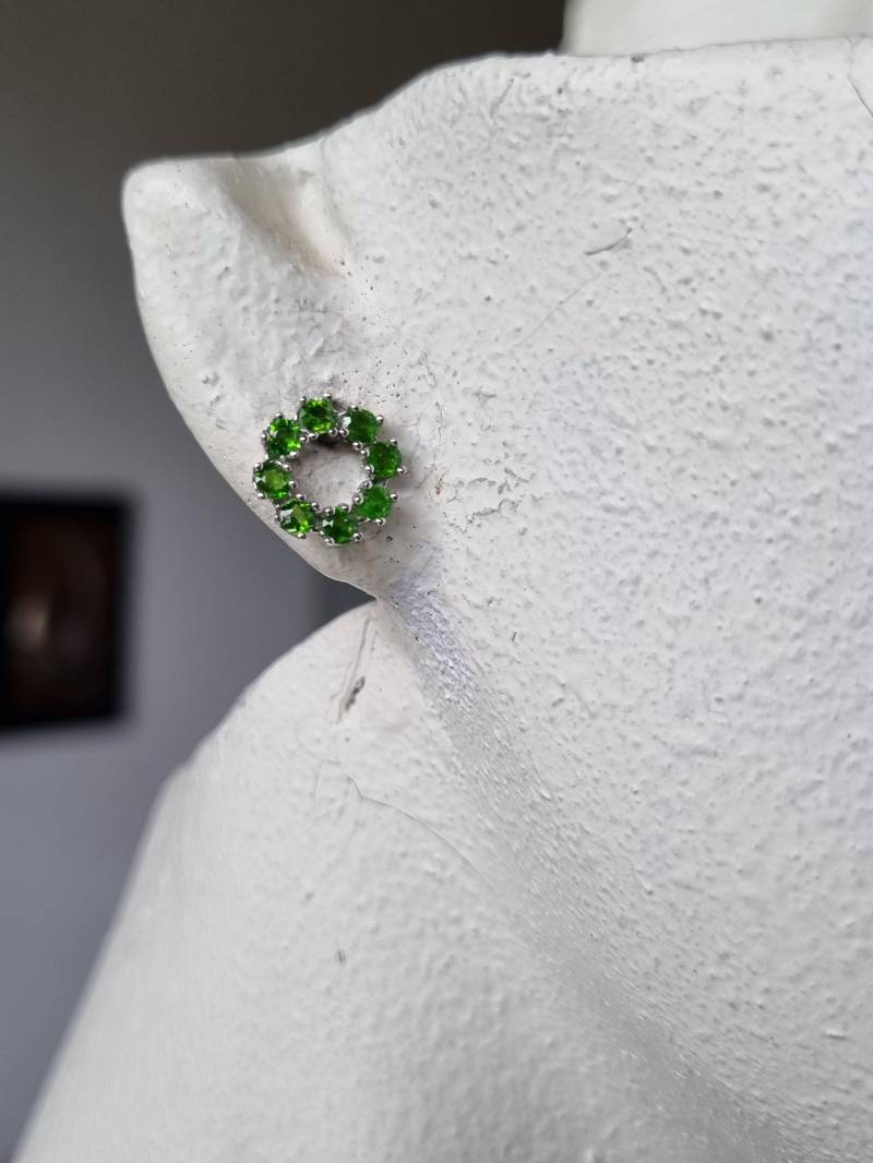 Ohrstecker Aus Sterlingsilber Mit Kleinen Chromdioptasen von HSSSchmuckSchmiede