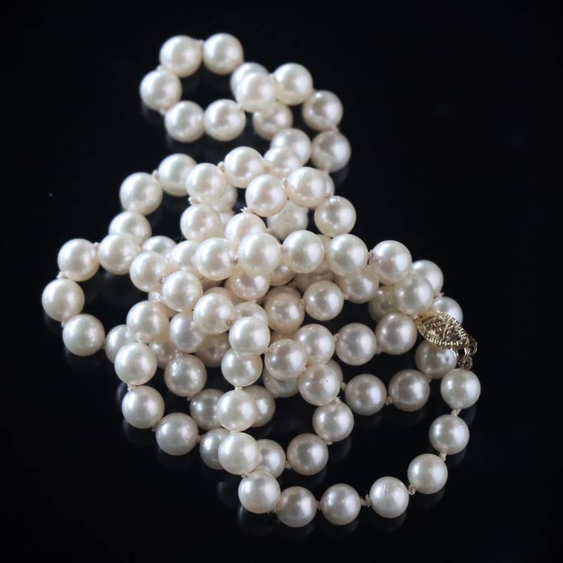 Nachlass 14K Gelbgold 6 Mm Zuchtperle 72cm Individuell Geknotete Halskette Nachlass 14K Gelbgold 6 Mm Zuchtperle 72cm Individuell Geknotete Halskette von HStewartH
