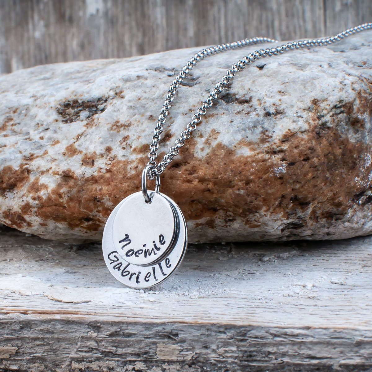 Familienjuwel, Muttergeschenk, Personalisierte Halskette, Familiengeschenk, Kindername, Anpassbar, Edelstahl, Hergestellt in Quebec, Htc von HTrottierCreative