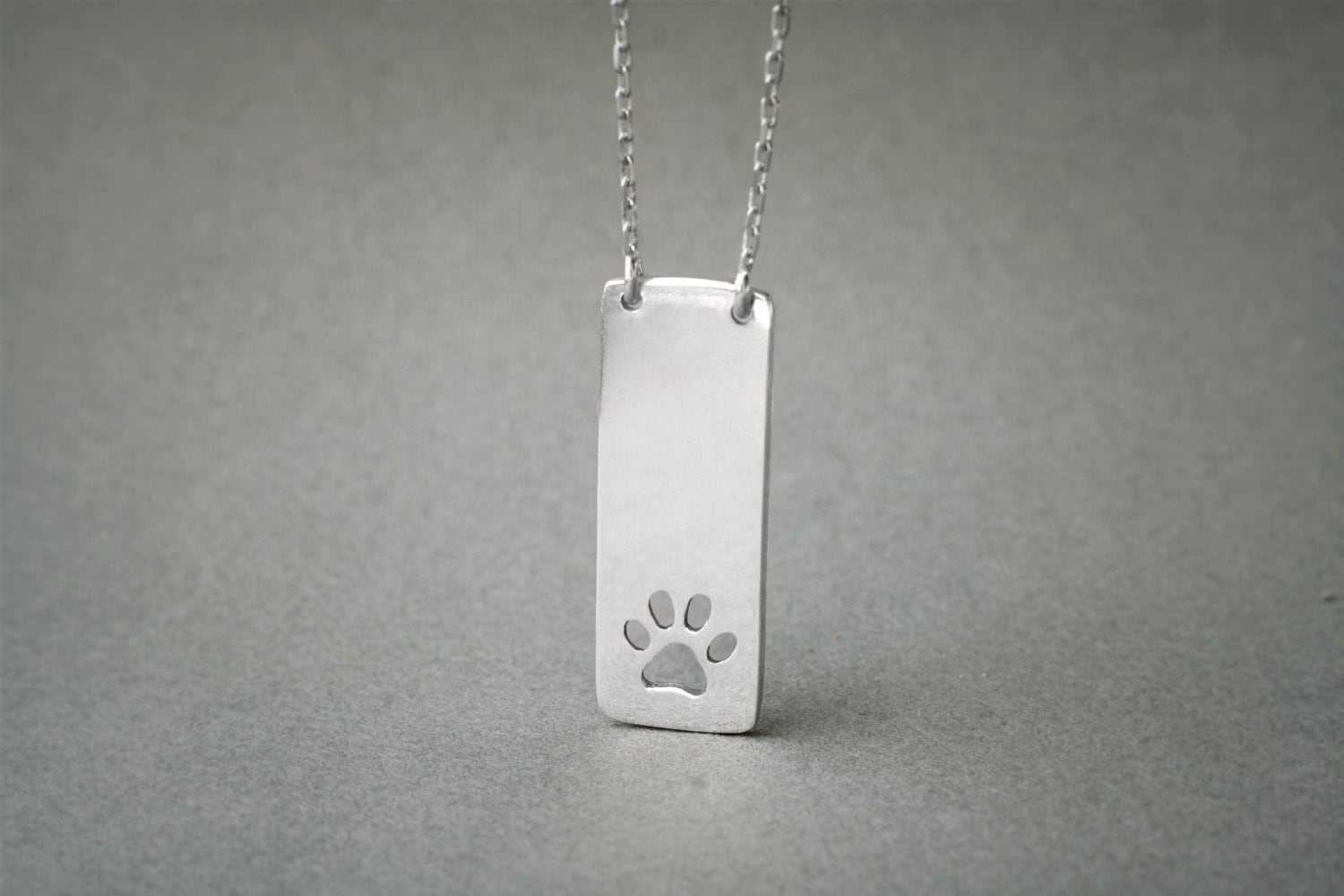 Pfoten Abdruck Bar Halskette - Handgemachte Haustier Gedenkstätte von HUDOCA