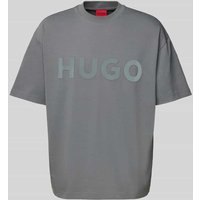 HUGO Oversized T-Shirt mit Label-Print Modell 'Dinkee' in Stein, Größe XL von HUGO