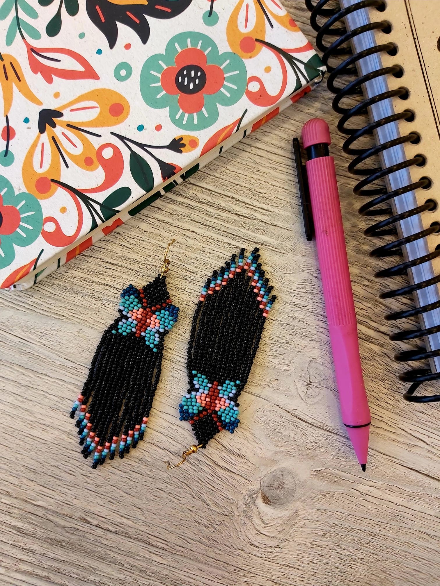 Morpho Schmetterling Fransen Ohrringe Saatperlen Boho Kronleuchter Native Perlen Bunt Morpho Schmetterling Fransen Ohrringe Saatperlen Boho Kronleuchter Native Perlen Bunt von HWBeadJewelry