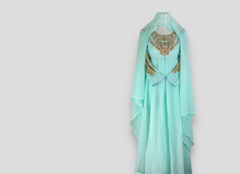 Handgefertigtes Punjabi Dress Set Traditionelles Kurti, Salwar, Dupatta Handgefertigtes Punjabi Dress Set Traditionelles Kurti, Salwar, Dupatta von HWSGlobal