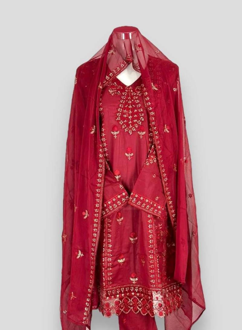 Handgefertigtes Punjabi Kleider Set Baumwolle Kurti, Salwar, Dupatta Handgefertigtes Punjabi Kleider Set Baumwolle Kurti, Salwar, Dupatta von HWSGlobal