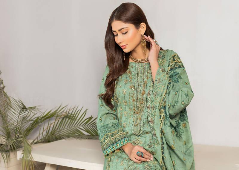 Handgefertigtes Punjabi Kleider Set Baumwolle Kurti, Salwar & Dupatta Handgefertigtes Punjabi Kleider Set Baumwolle Kurti, Salwar & Dupatta von HWSGlobal