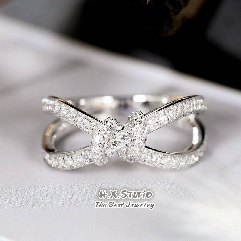 Diamant Infinity Knoten Ring in Massivem 18K Gold/Lover's Knot Ehering/Personalisierter Schmuck/Geschenk Für Frauen Mädchen von HXJewelry