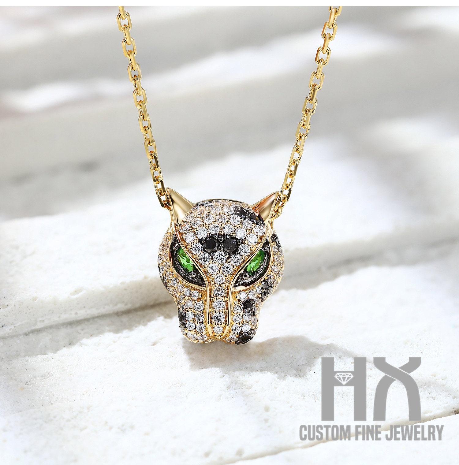 Schwarz-Weißer Diamant Leopardenkopf Anhänger Halskette in Massivem 18K Gold/Schwarzer Panther Anhänger/Geschenk Für Frauen Und Mädchen von HXJewelry