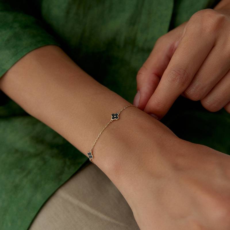 14 K Solid Gold Schwarz Und Weiß Emaille Vierblättriges Kleeblatt Armband, Zierliches Armband Geschenk von HYGoldJewelry