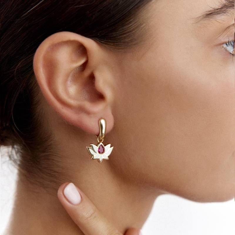 14 K Solid Gold Weiße Emaille Und Rubin Lotus Ohrringe, Designer Goldohrringe von HYGoldJewelry