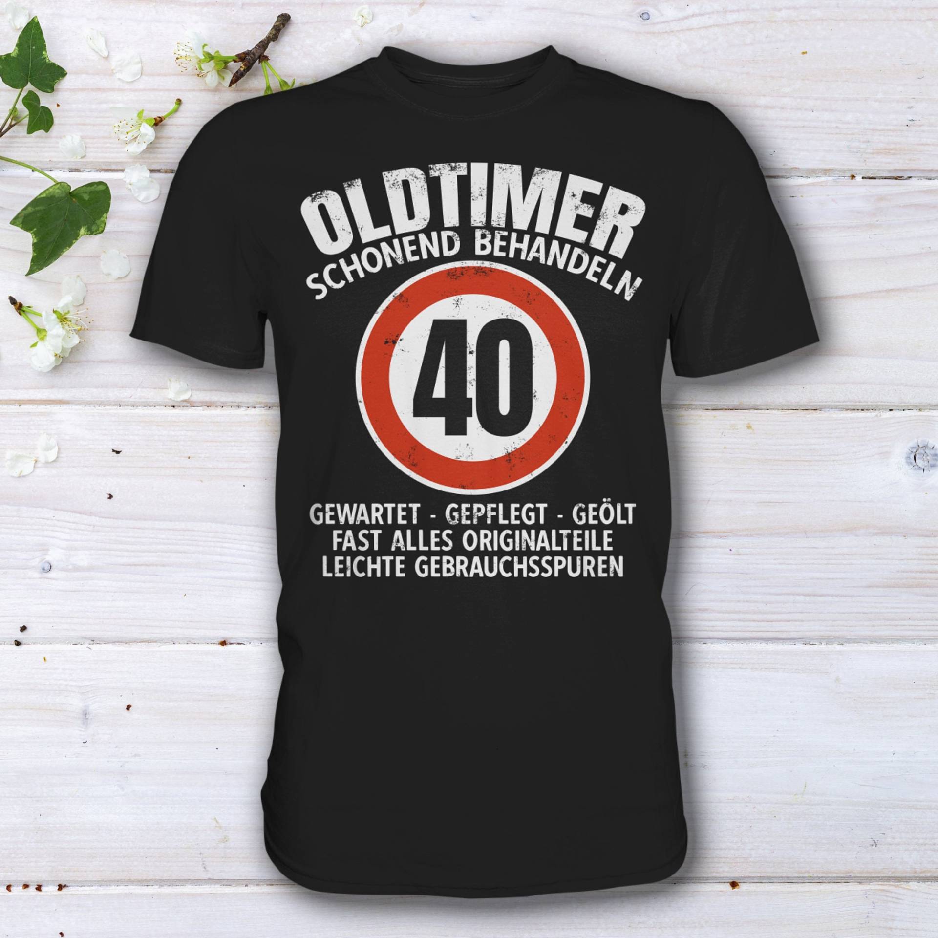 40. Geburtstag T-Shirt Als Tolles Geburtstagsgeschenk Mit Spruch Schonend Behandeln Oldtimer 40. Geburtstag T-Shirt Als Tolles Geburtstagsgeschenk Mit Spruch Schonend Behandeln Oldtimer von HaLiLuDesigns