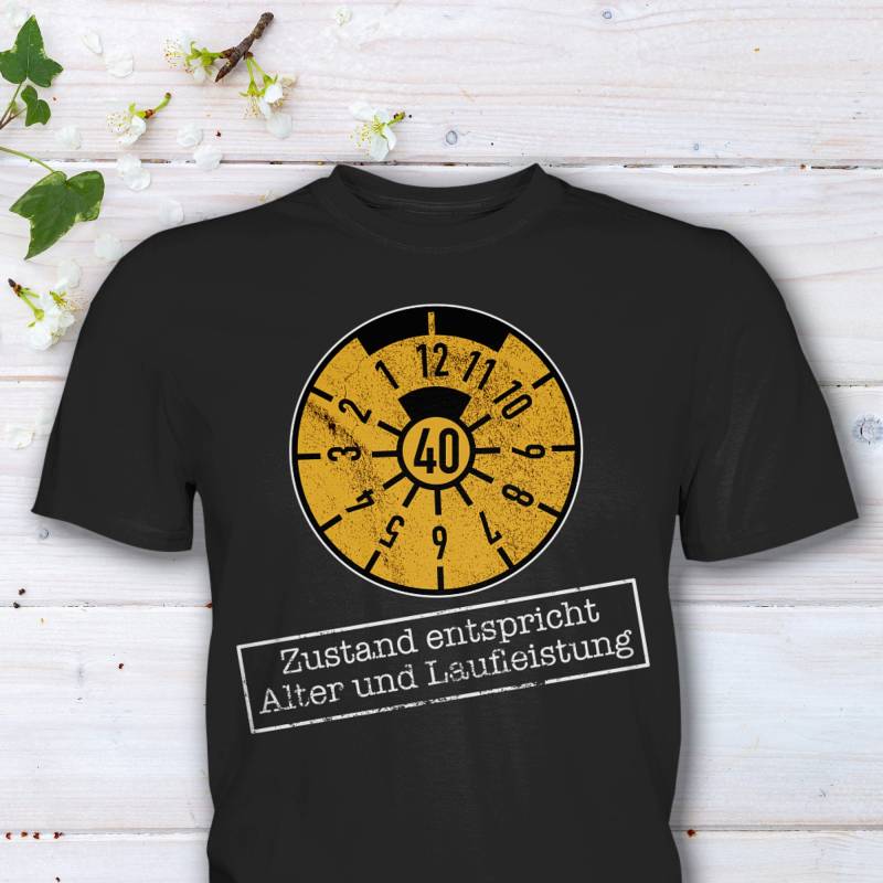 40. Geburtstag T-Shirt Mit Lustigem Spruch Zustand Entsprich Alter Und Laufleistung 40. Geburtstag T-Shirt Mit Lustigem Spruch Zustand Entsprich Alter Und Laufleistung von HaLiLuDesigns