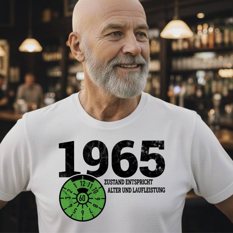 60. Geburtstag T-Shirt/Hoodie/Sweatshirt 1965 Zustand Entspricht Alter Und Laufleistung Lustiges Geschenk T-Shirt 60. Geburtstag T-Shirt/Hoodie/Sweatshirt 1965 Zustand Entspricht Alter Und Laufleistung Lustiges Geschenk T-Shirt von HaLiLuDesigns