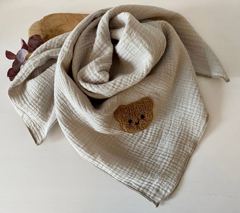 Musselintuch Für Kinder Mit Bärenpatch // Musselinschal Kleinkind/ Dreieckstuch/Verschiedene Farben/ Tuch Junge Mädchen Musselintuch Für Kinder Mit Bärenpatch // Musselinschal Kleinkind/ Dreieckstuch/Verschiedene Farben/ Tuch Junge Mädchen von HaLoHandgemacht