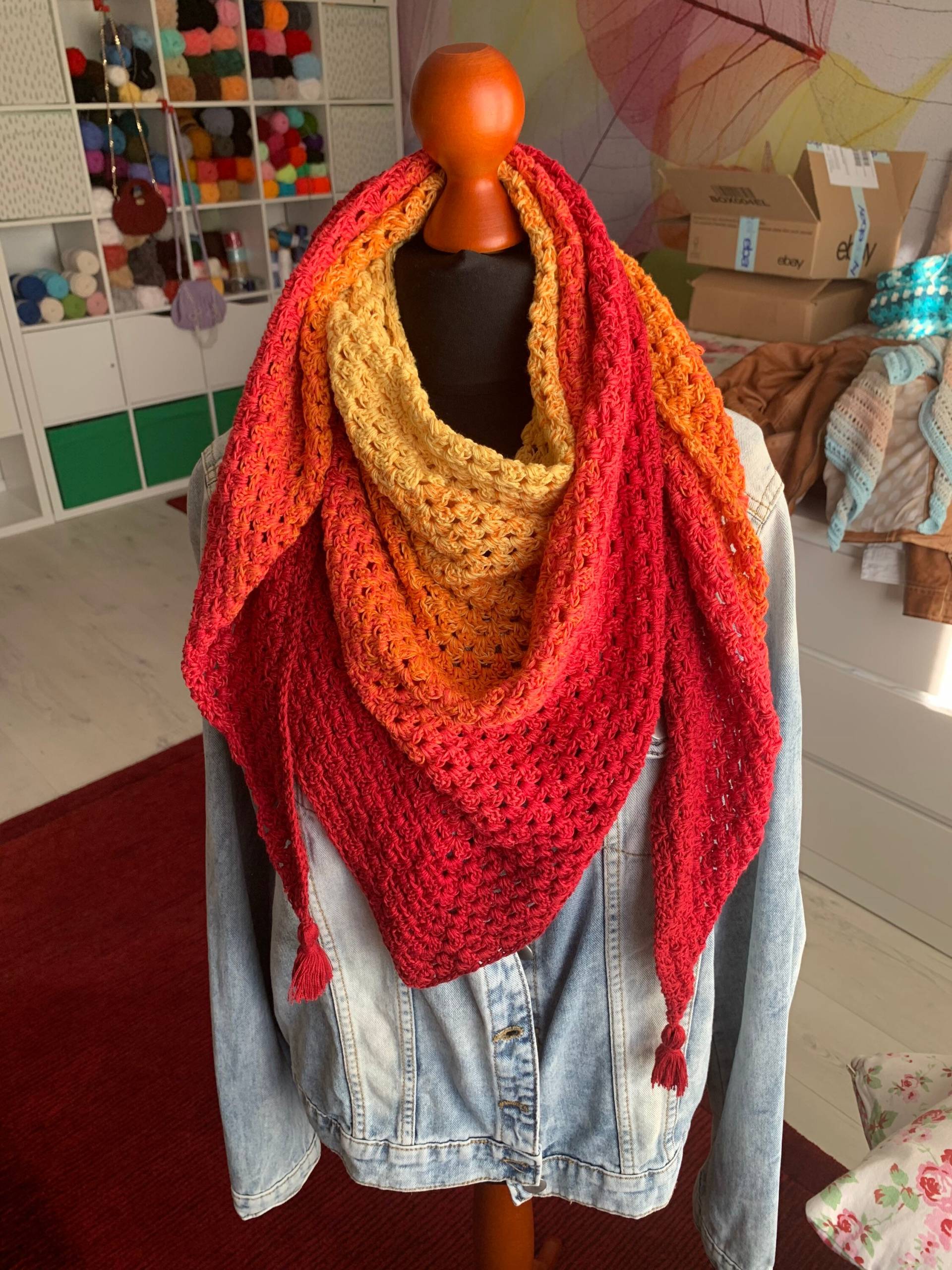 Dreieckstuch Gehäkelt Aus Bobbel Baumwolle Orange Rot Dreieckstuch Gehäkelt Aus Bobbel Baumwolle Orange Rot von HaMoDeSch