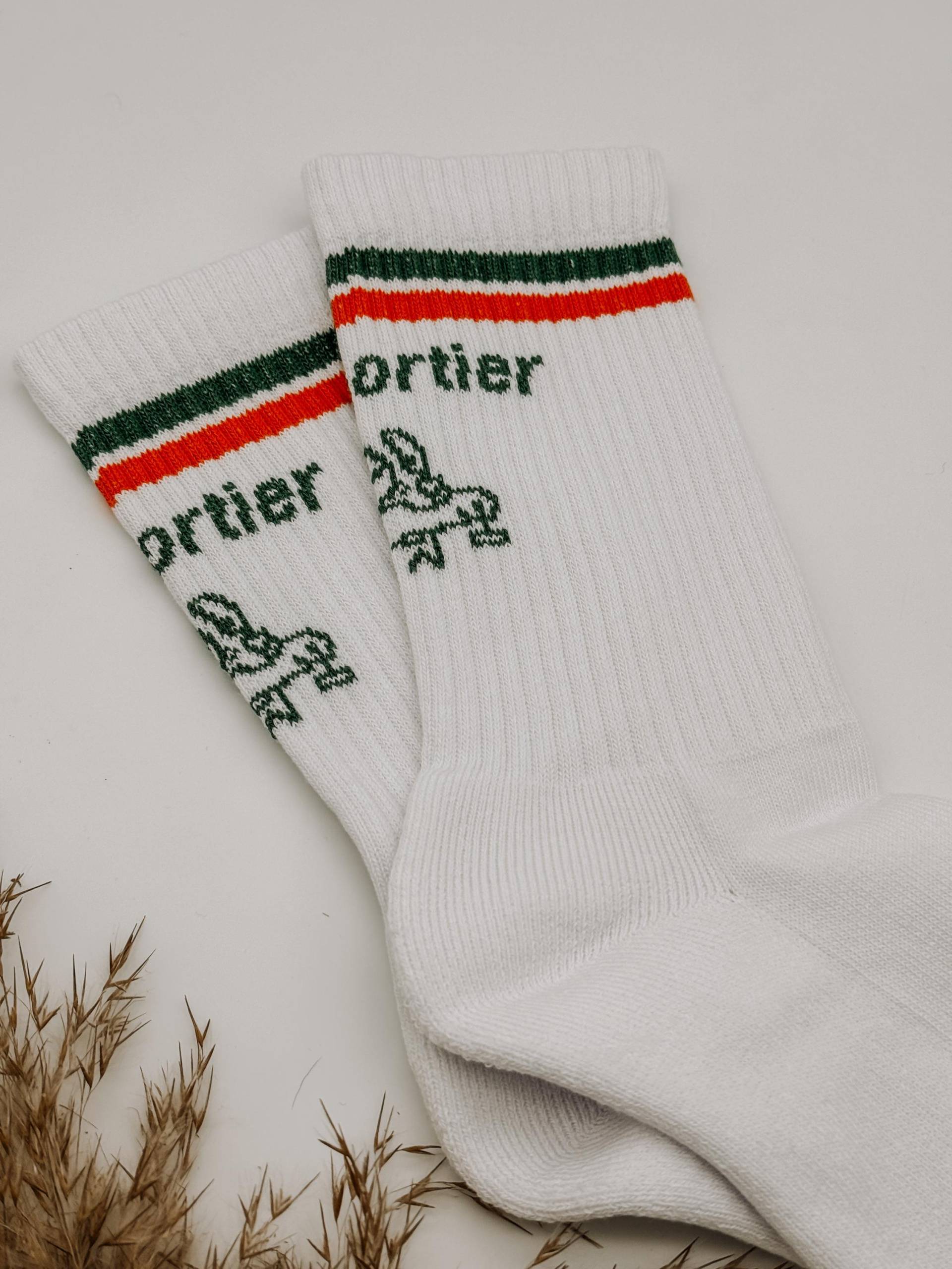 Dummy Socken | Retriever Labrador Hundesocken Tennissocken Grün Orange Sportsocken Apport Dummy Socken | Retriever Labrador Hundesocken Tennissocken Grün Orange Sportsocken Apport von HaSiManufaktur
